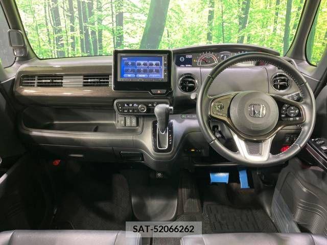 Honda N BOX CUSTOM 2019-01 211241-1