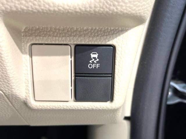 Honda N BOX 2018-08 7517-3