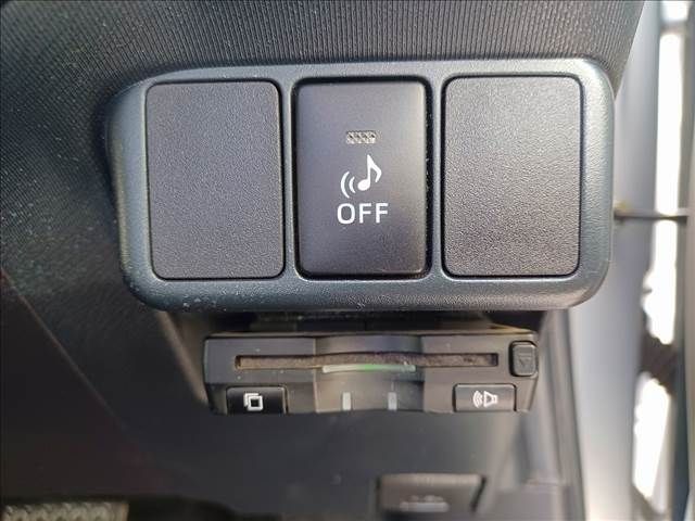 Toyota AQUA 2012-12 194035-21