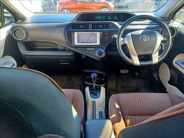 Toyota AQUA 2012-12 194035-1