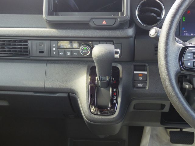Honda N BOX CUSTOM 2023-11 196028-8