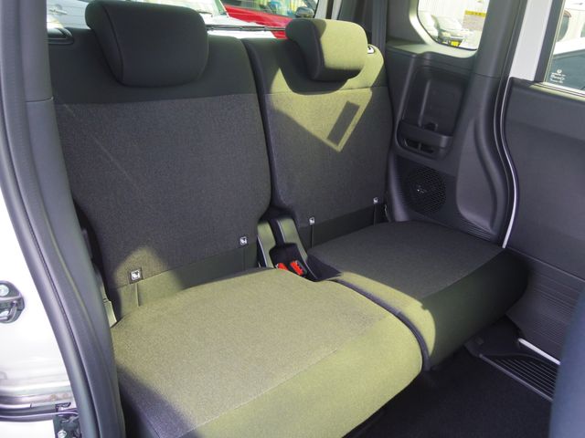 Honda N BOX CUSTOM 2023-11 196028-12