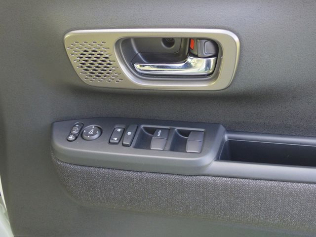 Honda N BOX CUSTOM 2023-11 196028-14