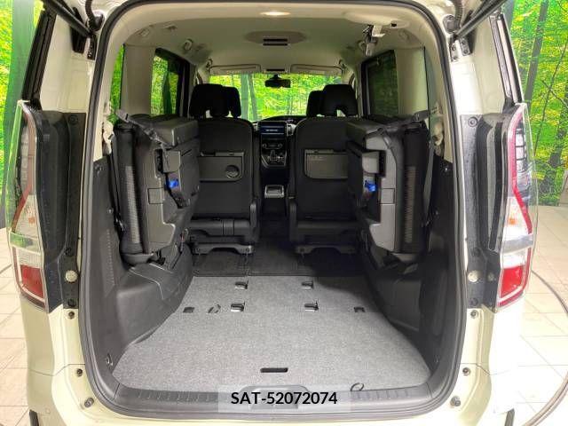Nissan SERENA 2019-09 238457-11