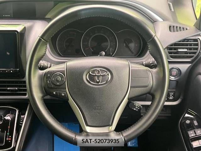 Toyota VOXY 2021-04 340249-14