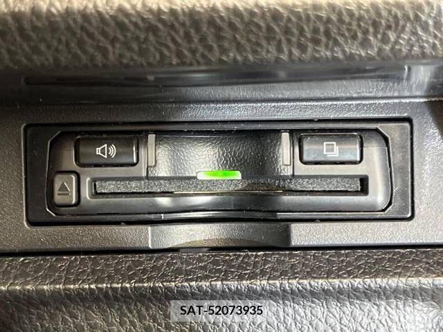 Toyota VOXY 2021-04 340249-7