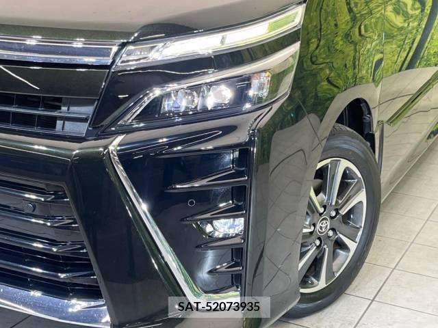Toyota VOXY 2021-04 340249-13