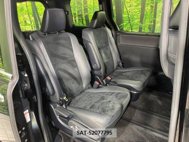 Toyota VOXY 2021-02 219694-9