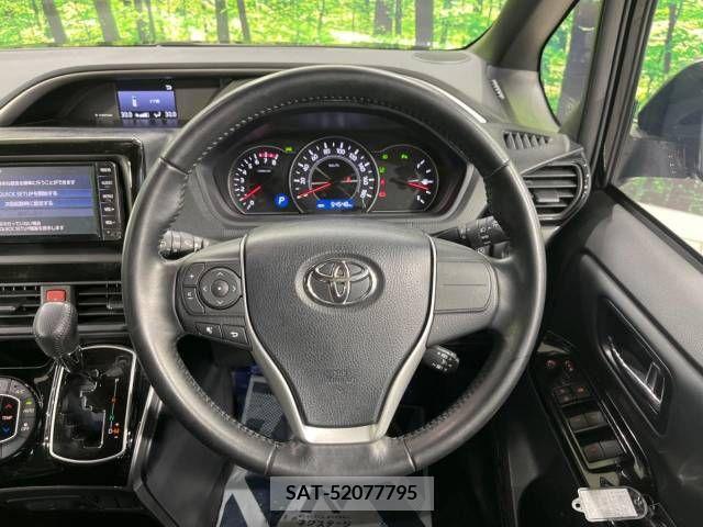 Toyota VOXY 2021-02 219694-12