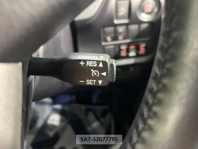 Toyota VOXY 2021-02 219694-7