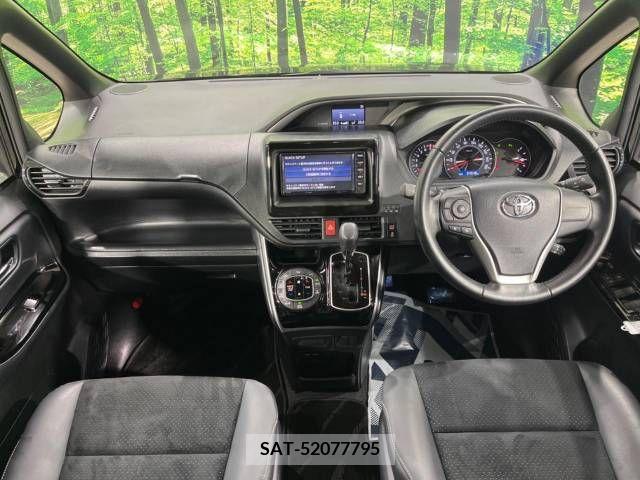 Toyota VOXY 2021-02 219694-1