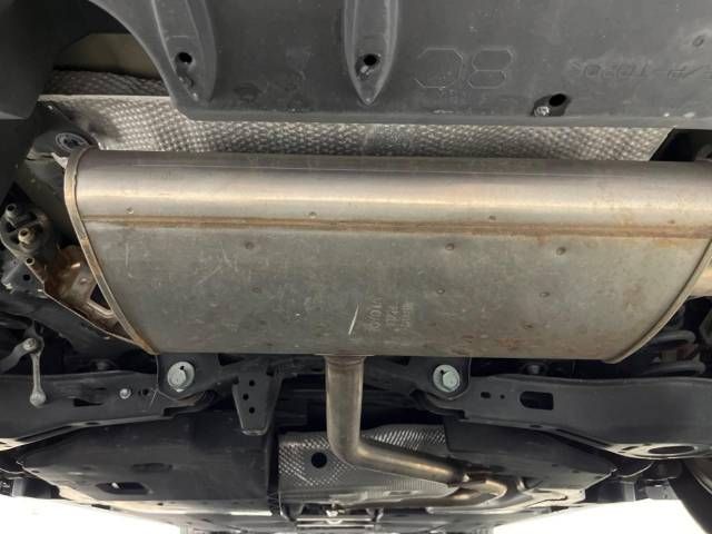 Toyota PRIUS PHV 2017-08 18128-18