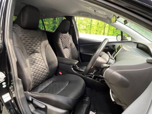 Toyota PRIUS PHV 2017-08 18128-8