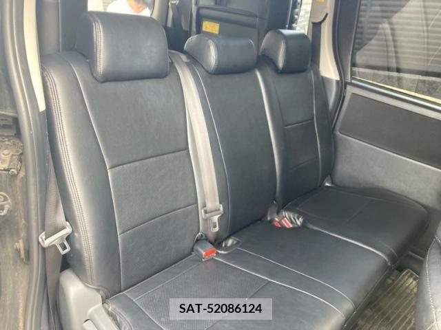 Toyota NOAH 2011-08 392839-11