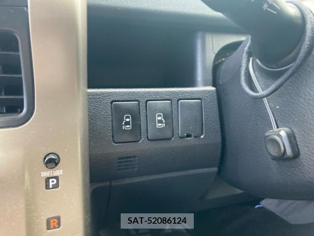 Toyota NOAH 2011-08 392839-15
