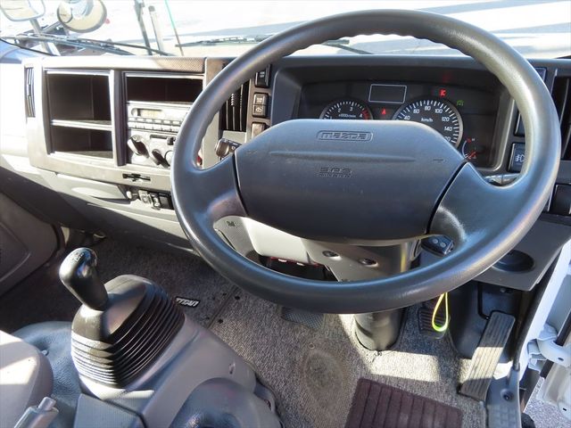 Mazda TITAN 2012-09 181417-1