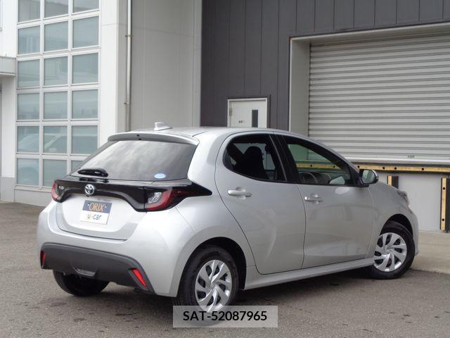 Toyota YARIS 2020-10 202025-2