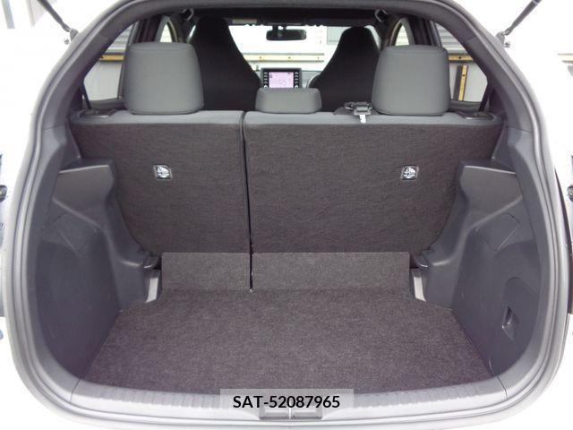 Toyota YARIS 2020-10 202025-12