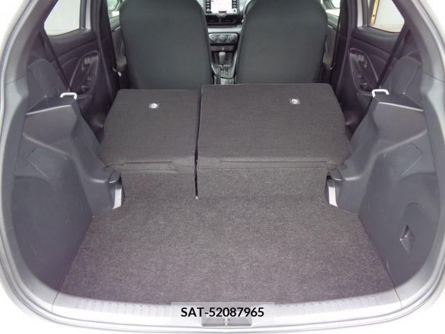 Toyota YARIS 2020-10 202025-13