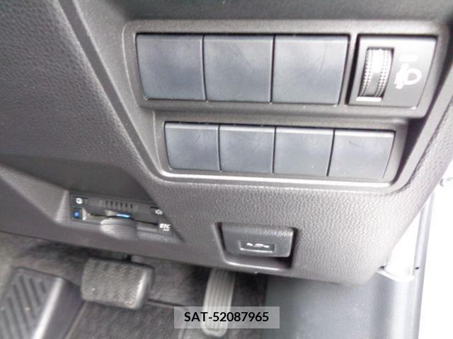 Toyota YARIS 2020-10 202025-3