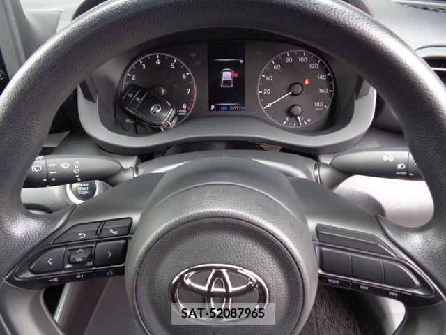 Toyota YARIS 2020-10 202025-4