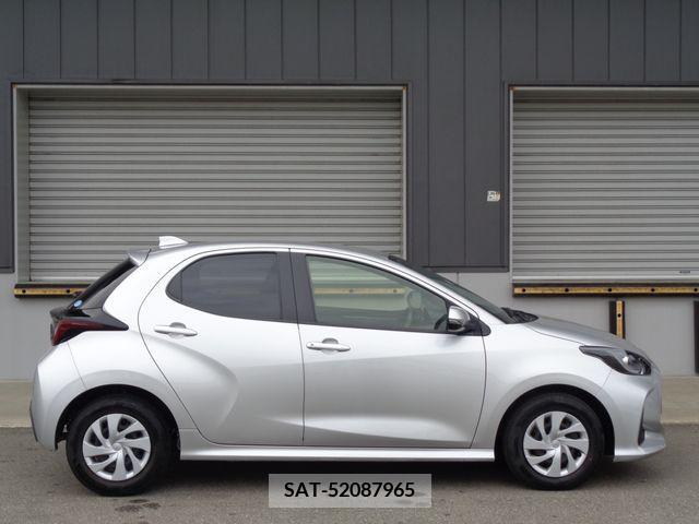 Toyota YARIS 2020-10 202025-17