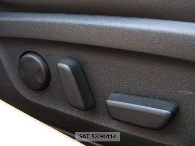Mazda MAZDA3 2019-09 301076-14