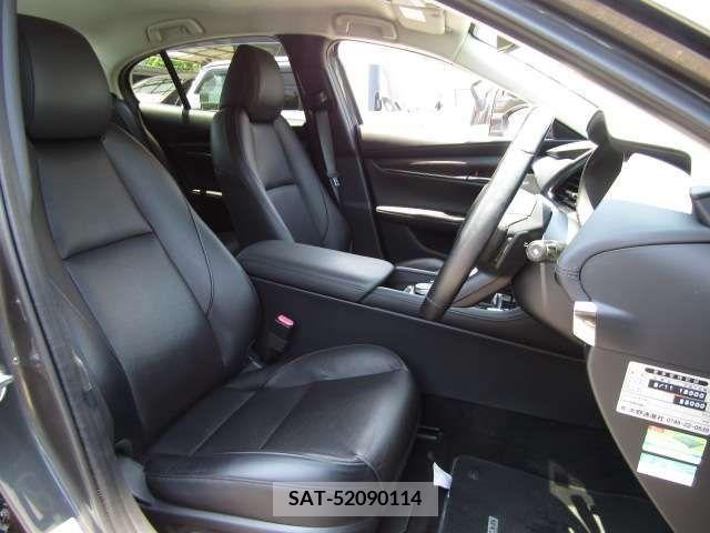 Mazda MAZDA3 2019-09 301076-17