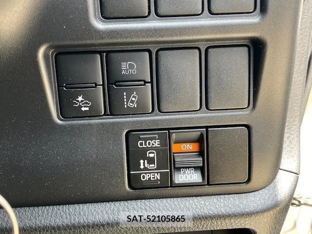 Toyota VOXY 2019-07 395008-4
