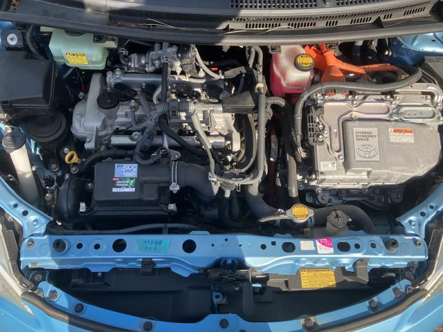 Toyota AQUA 2012-05 183200-21