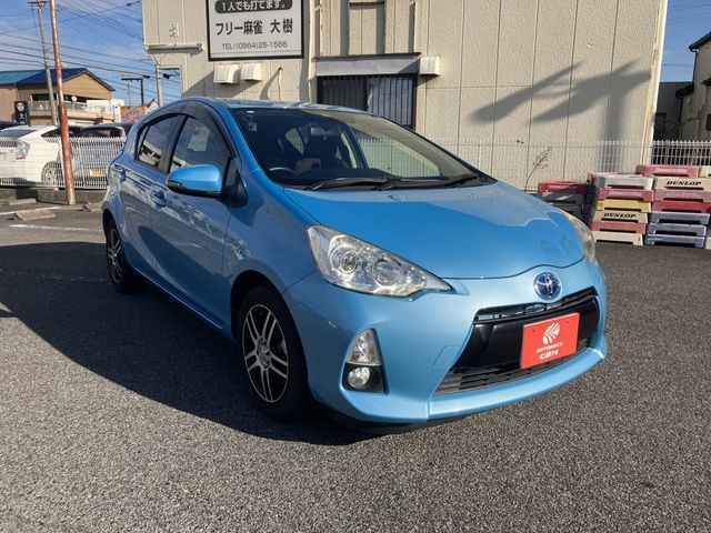 Toyota AQUA 2012-05 183200-3