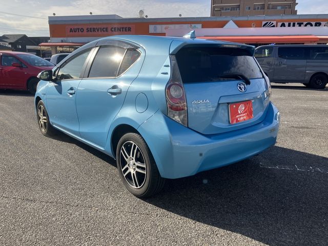 Toyota AQUA 2012-05 183200-4