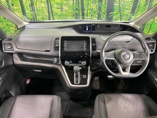 Nissan SERENA 2017-01 16803-1