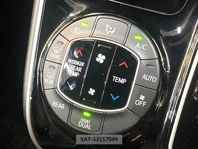 Toyota VOXY 2019-08 289011-7