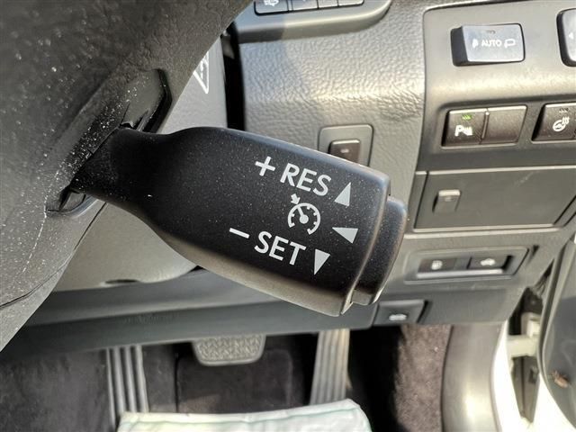 Lexus LS 2013-02 28212-11
