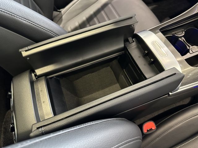 Mercedes Benz C-CLASS 2022-08 186892-15