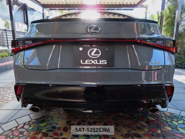 Lexus IS 2023-06 224936-5