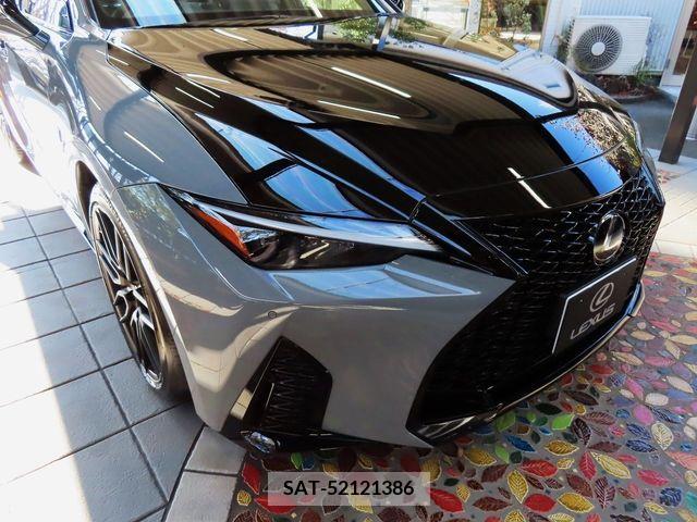 Lexus IS 2023-06 224936-15