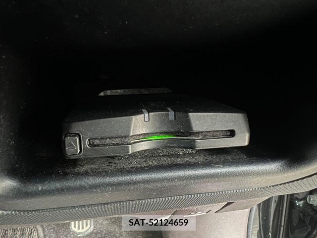 Toyota SPADE 2013-06 352917-9