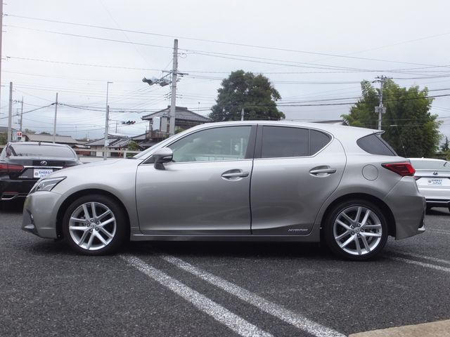 Lexus CT 2017-08 23117-9