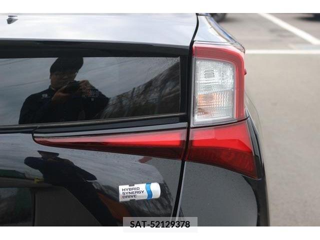 Toyota PRIUS 2019-08 373558-9