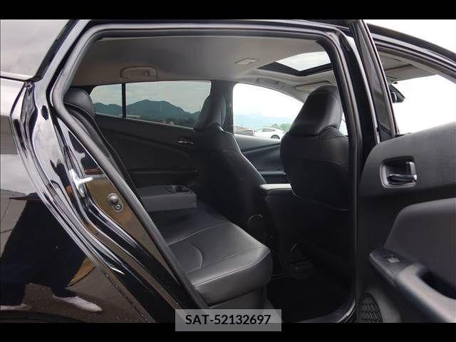 Toyota PRIUS 2019-11 247689-15