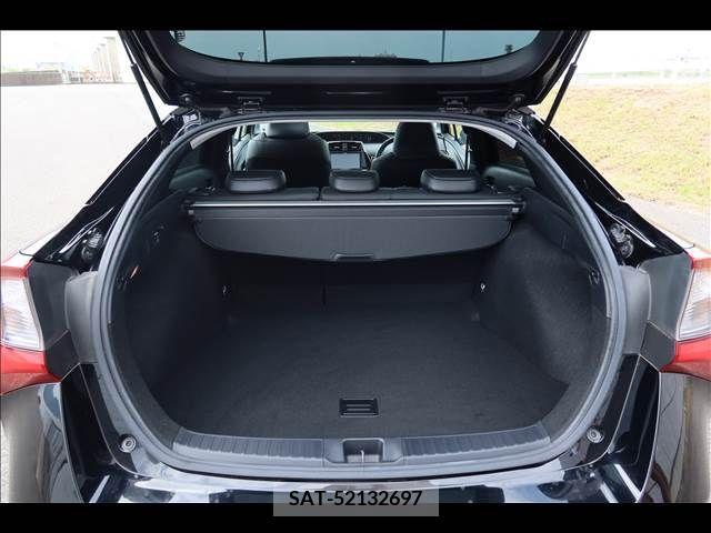 Toyota PRIUS 2019-11 247689-24