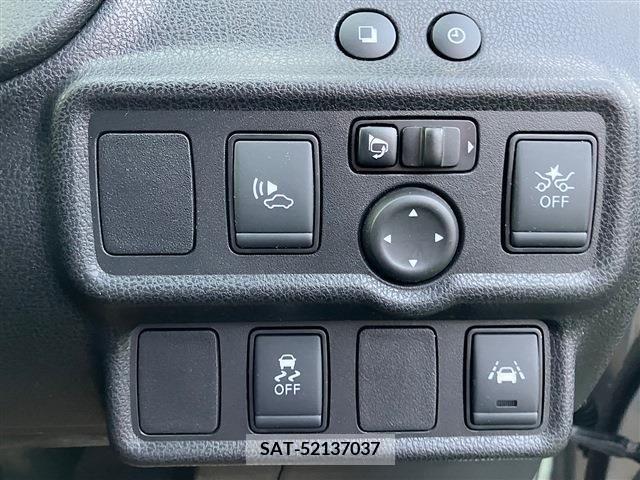 Nissan NOTE 2019-04 336879-9