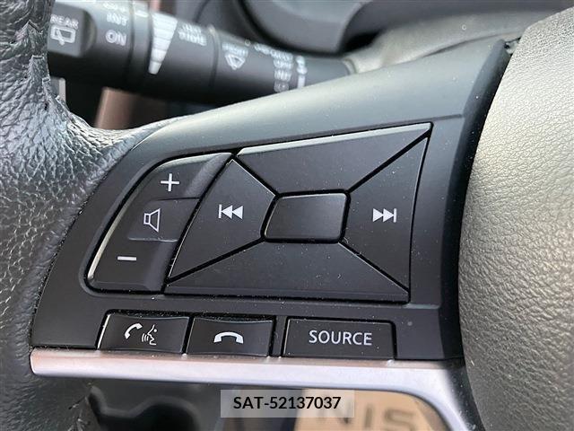 Nissan NOTE 2019-04 336879-5