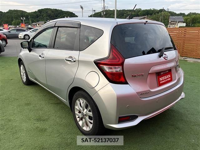 Nissan NOTE 2019-04 336879-20