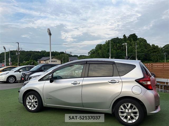 Nissan NOTE 2019-04 336879-18