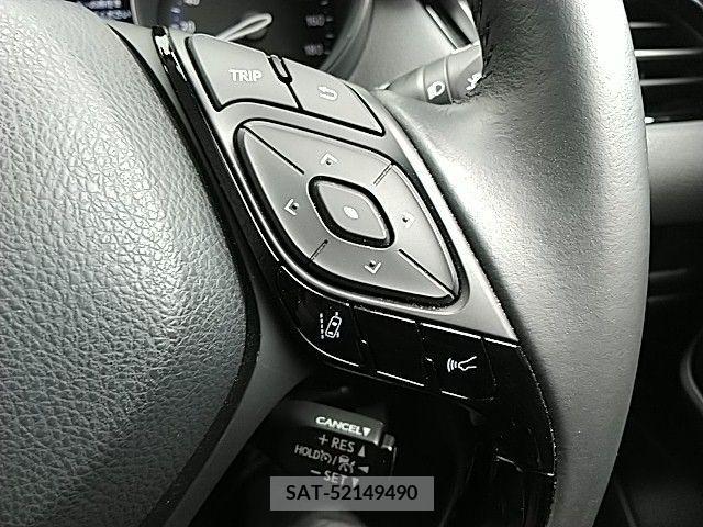 Toyota C-HR 2021-09 376276-12