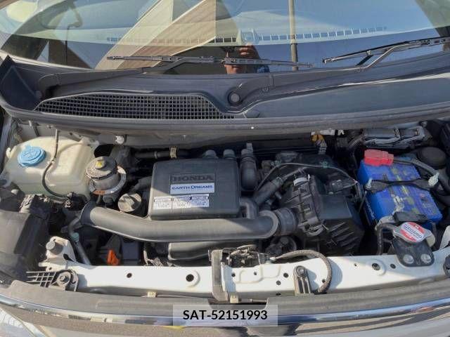 Honda N BOX 2018-04 248816-17