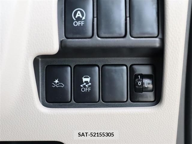 Nissan ROOX 2019-05 323909-16